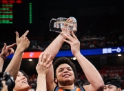 开云电子平台-篮网球星三分绝杀，全场观众热烈欢呼，上海销售有限.